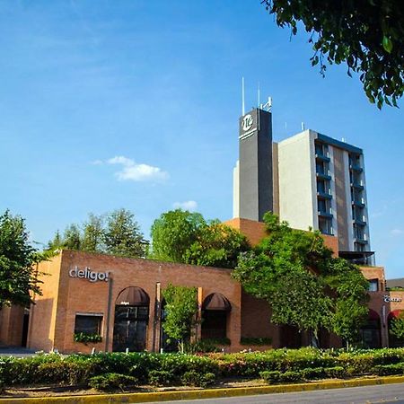 Nehotel Nueva Estancia León Dış mekan fotoğraf